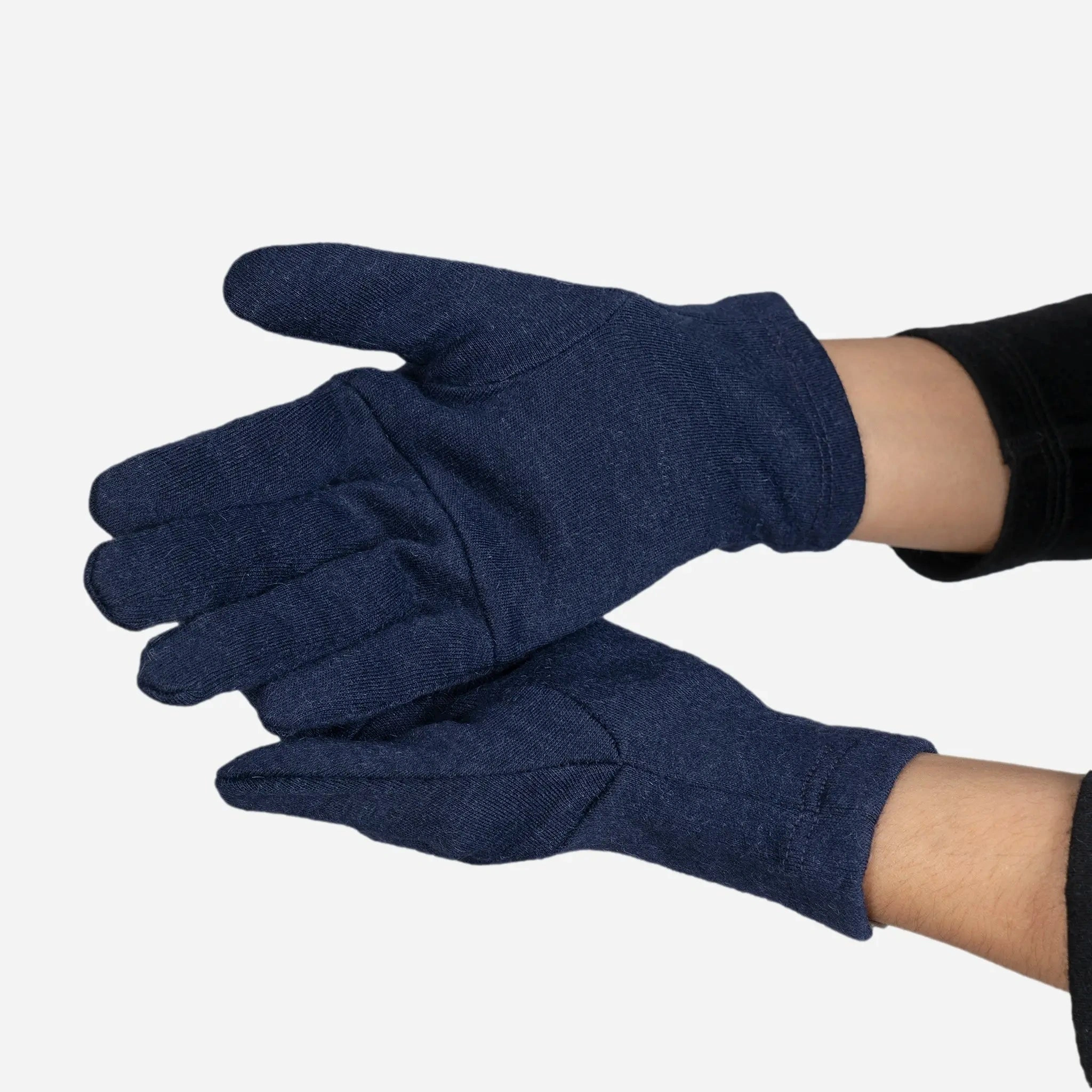 Cozy Alpaca Gloves Unisex Warmth Perfect for Winter Days